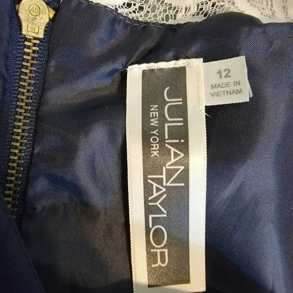 JULIAN TAYLOR Women's Mixed Fabric Pleated Striped Tea Dress Size 12 Navy Blue - Picture 11 of 16